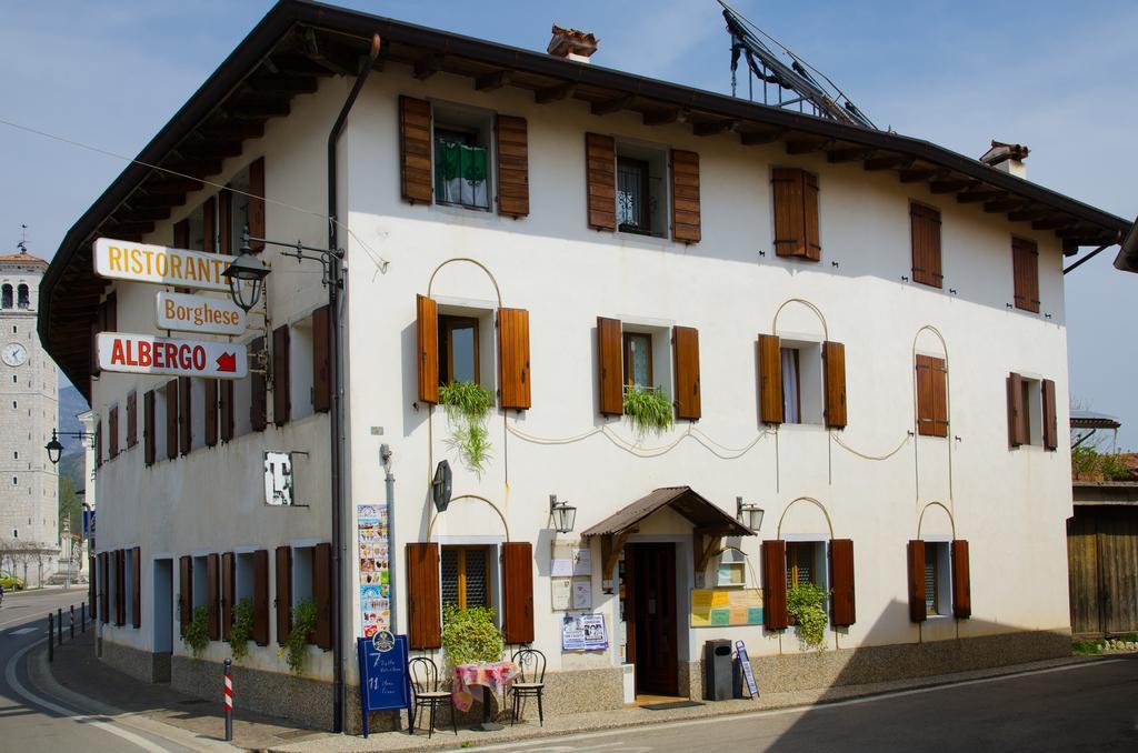 Albergo Ristorante Borghese Montereale Valcellina Exterior foto